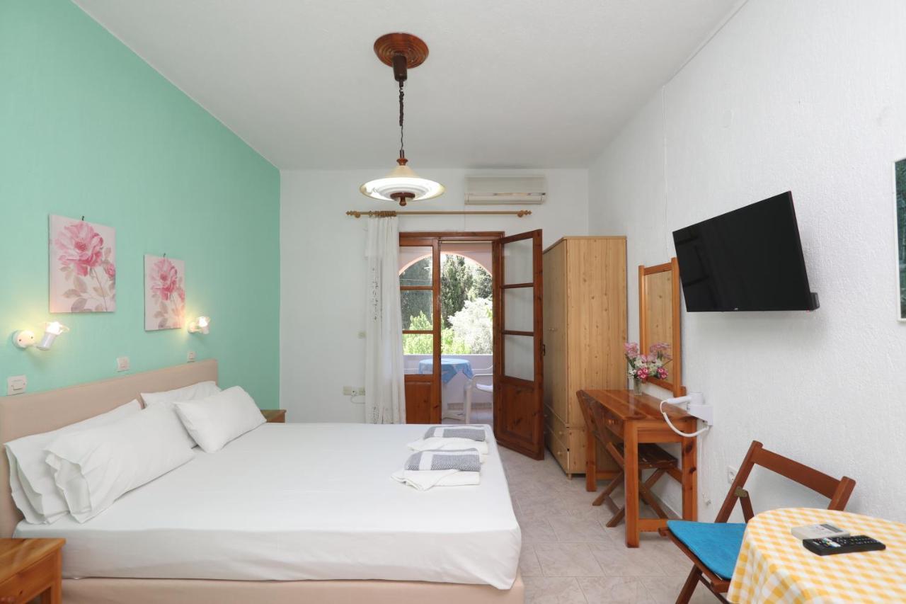 Korali Stafilos Apartment